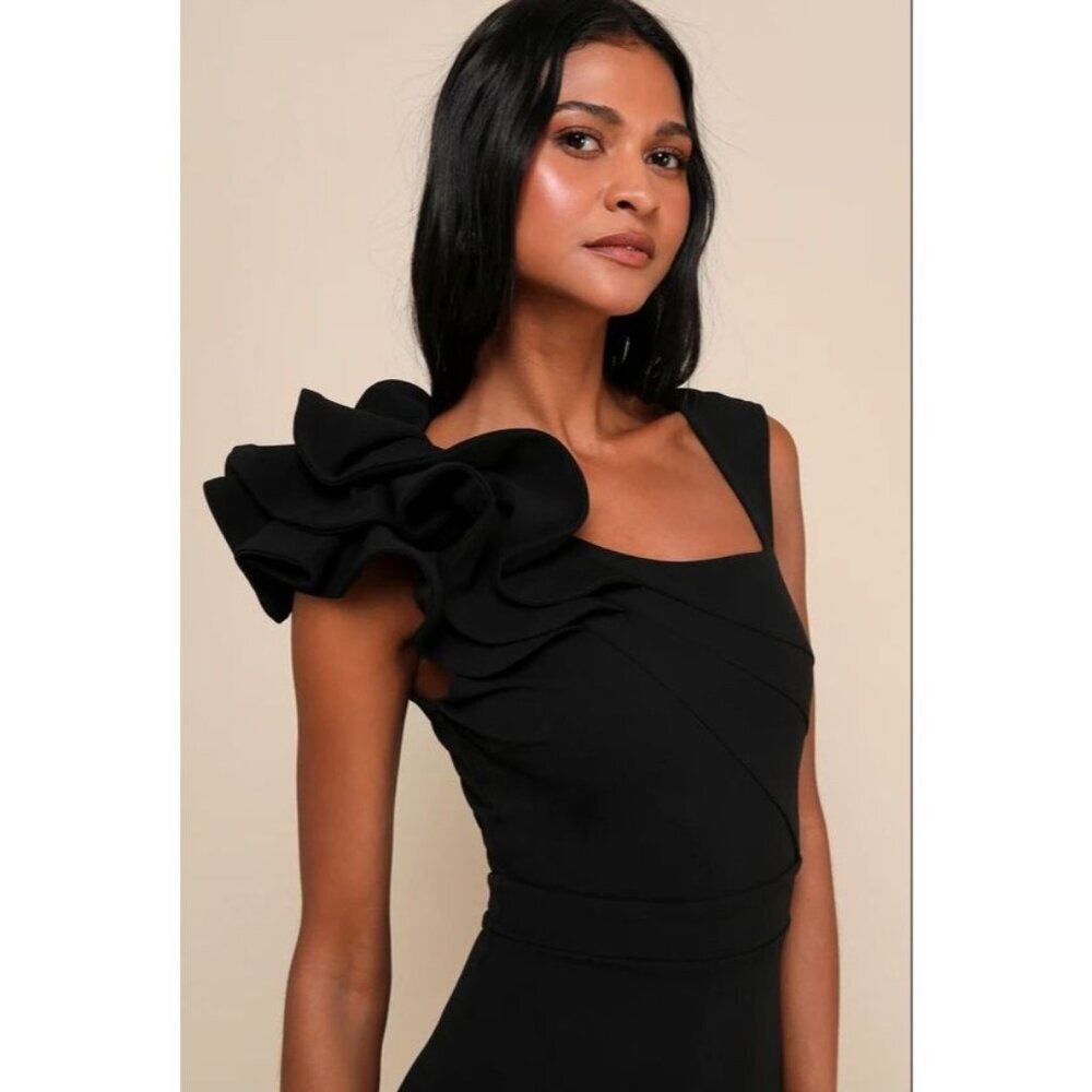 Lulu's Black One-Shoulder Floral Accent Gown - Picture 3 of 10